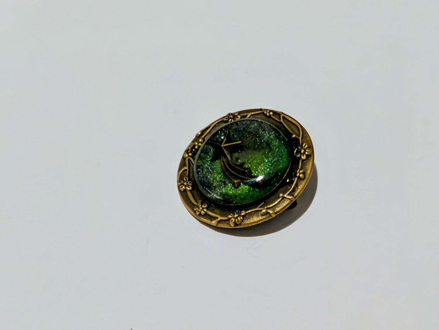 Space Resin Lapel Pin L