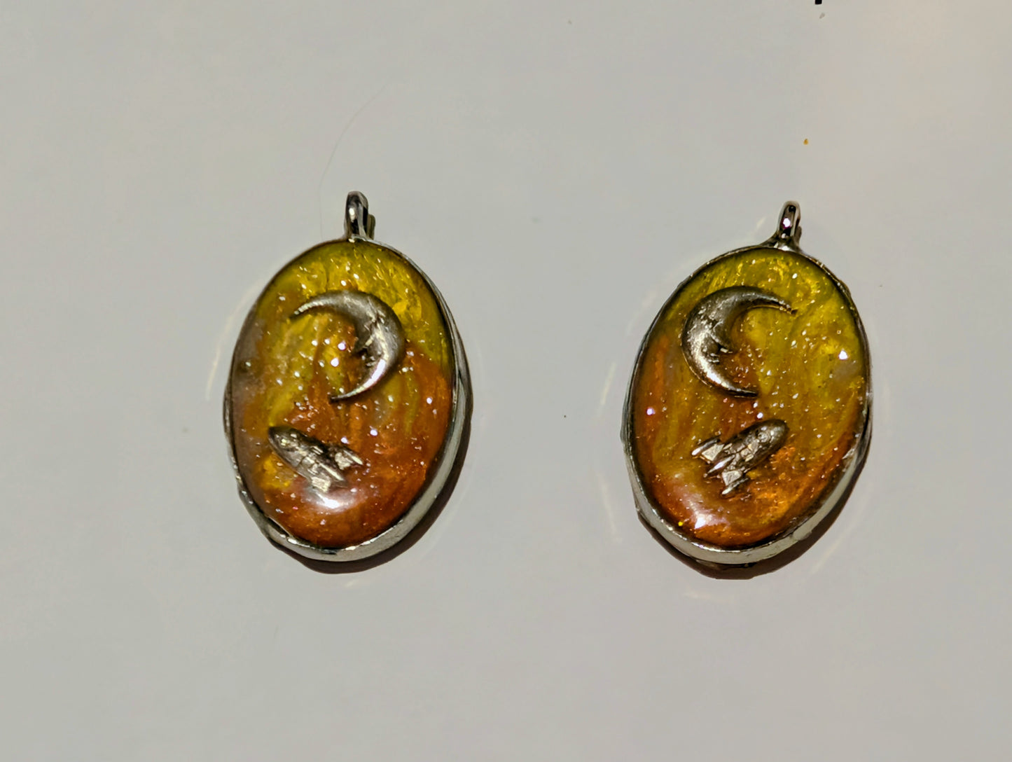 Space Resin Charm Pair N