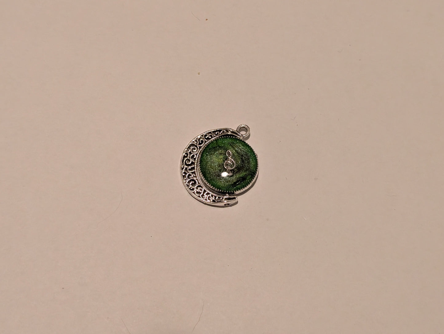 Music Notation Rotating Charm Resin C