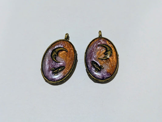 Space Resin Charm Pair K